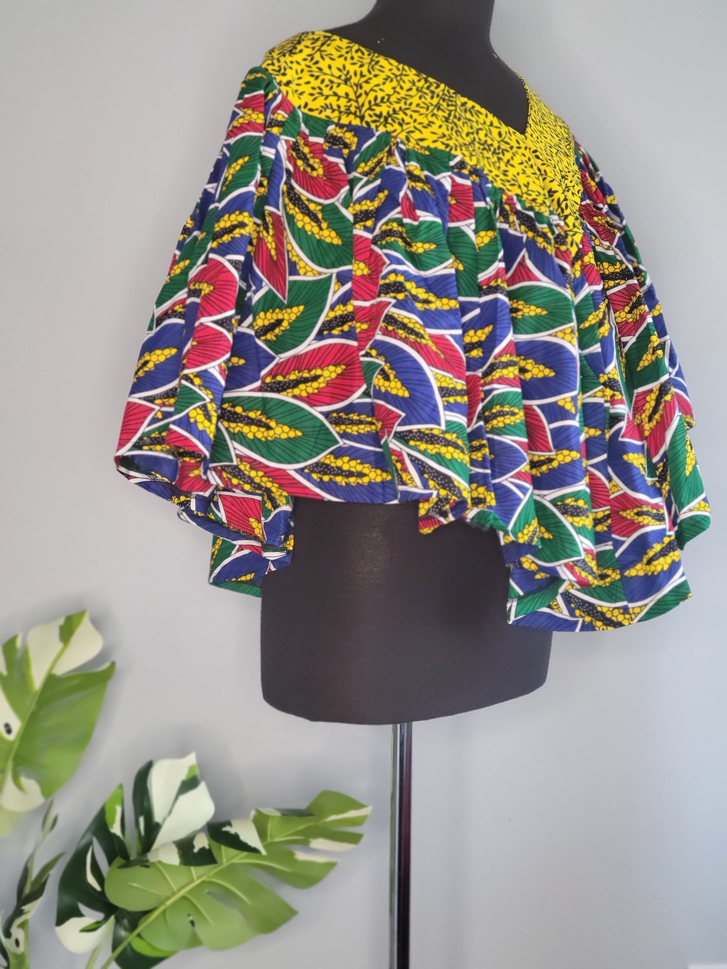 Ara yellow design cape top