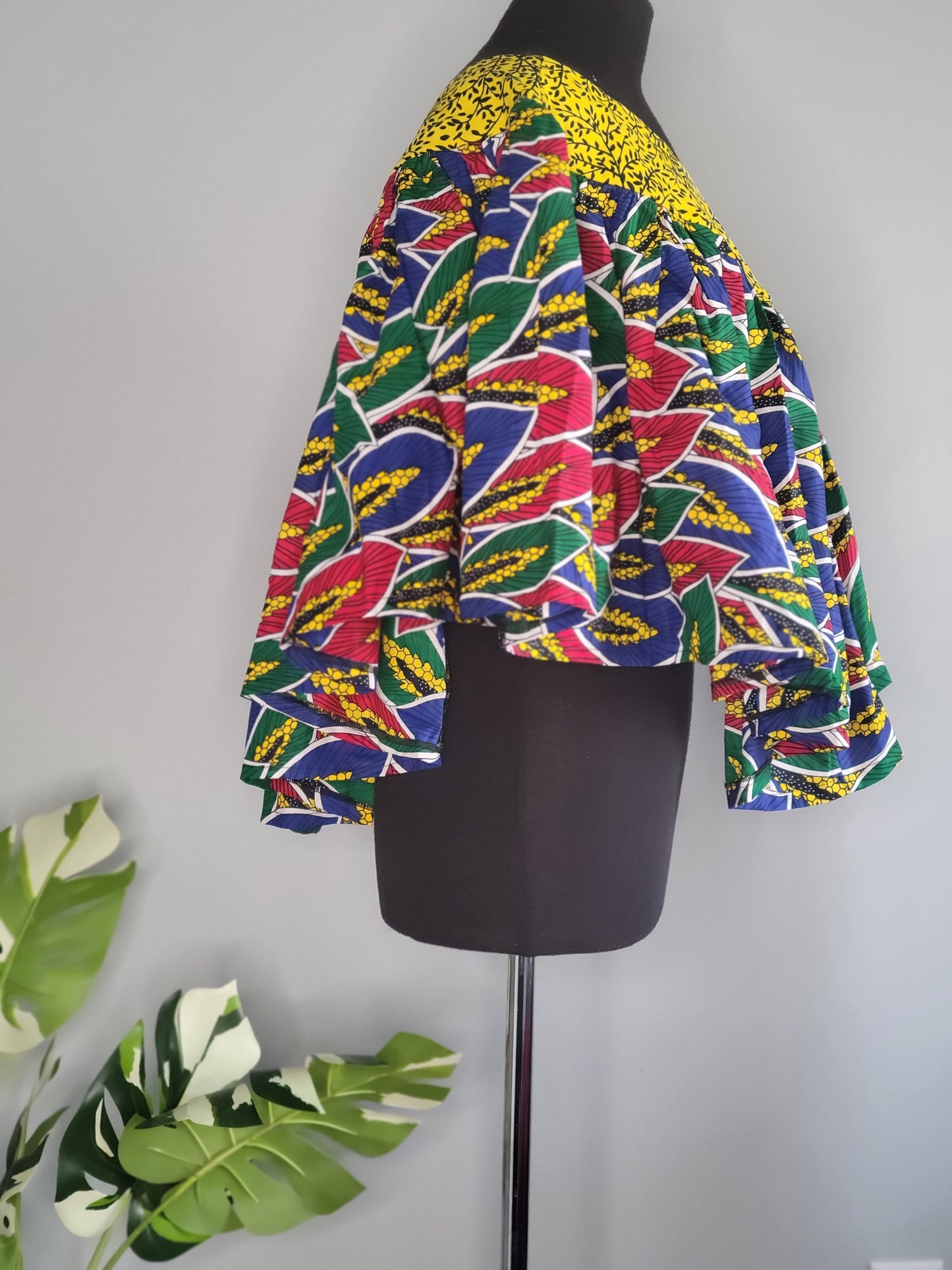 Ara yellow design cape top