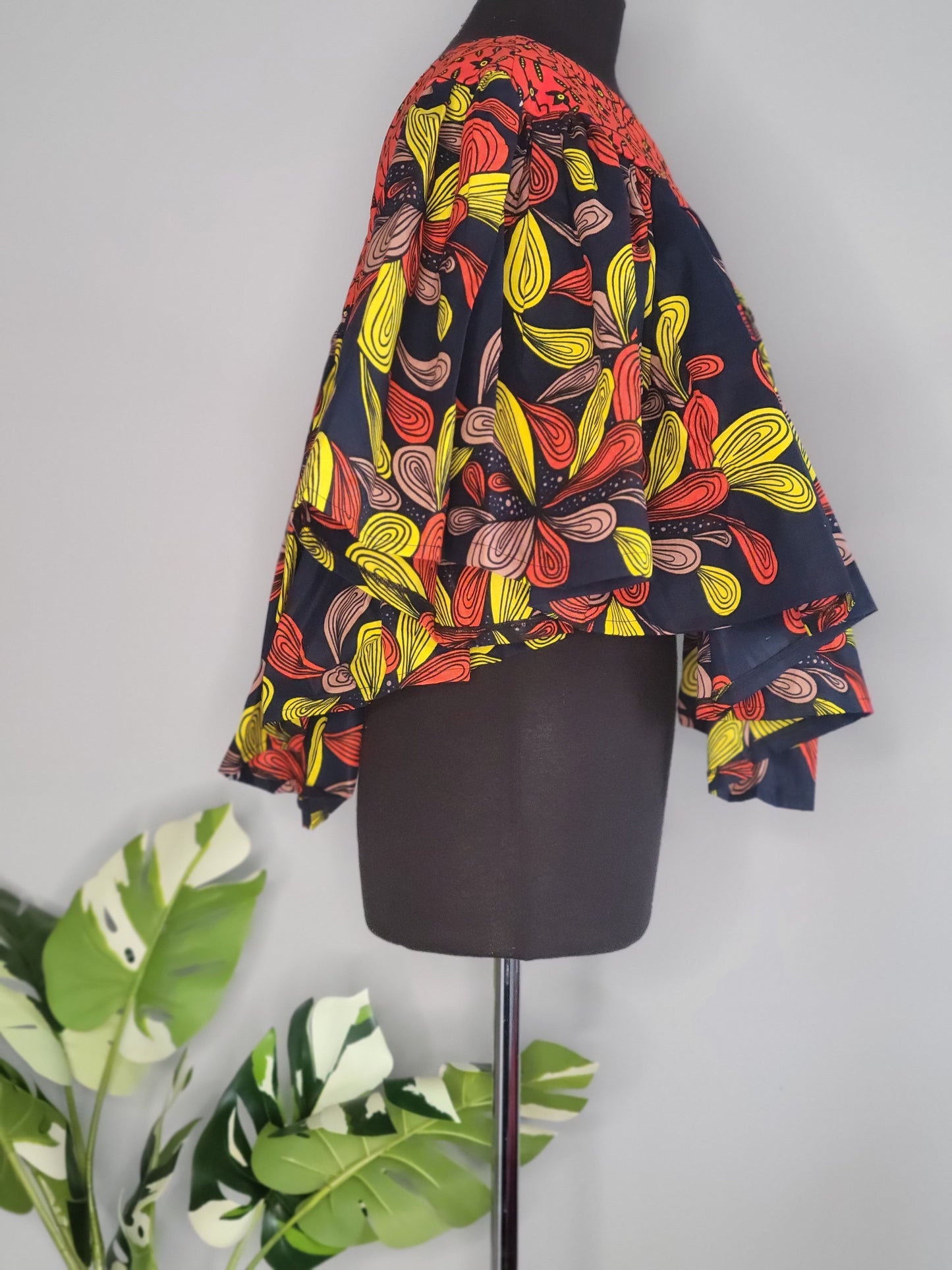 Ara Orange design cape top