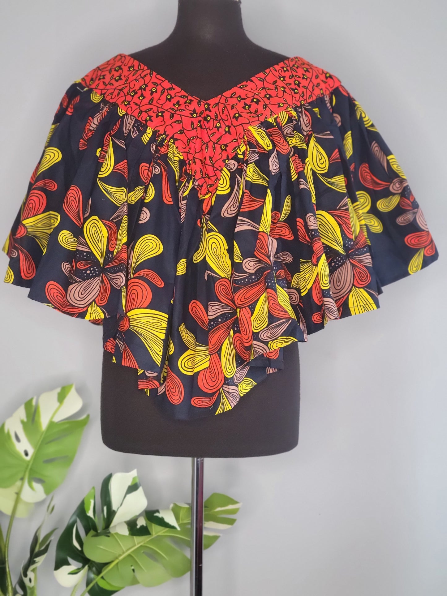 Ara Orange design cape top